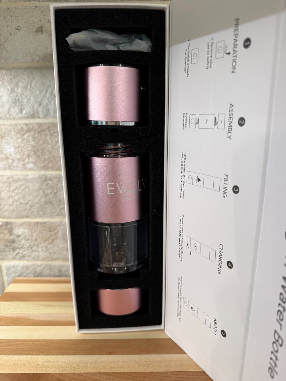 Evolv Hydrogen Water Bottle new in box